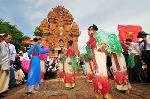 В провинции Ниньтхуан официально начался традиционный праздник тямов - Катэ - ảnh 1